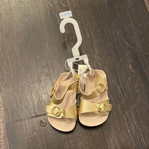 Old Navy Gold Baby 6-12M Sandals